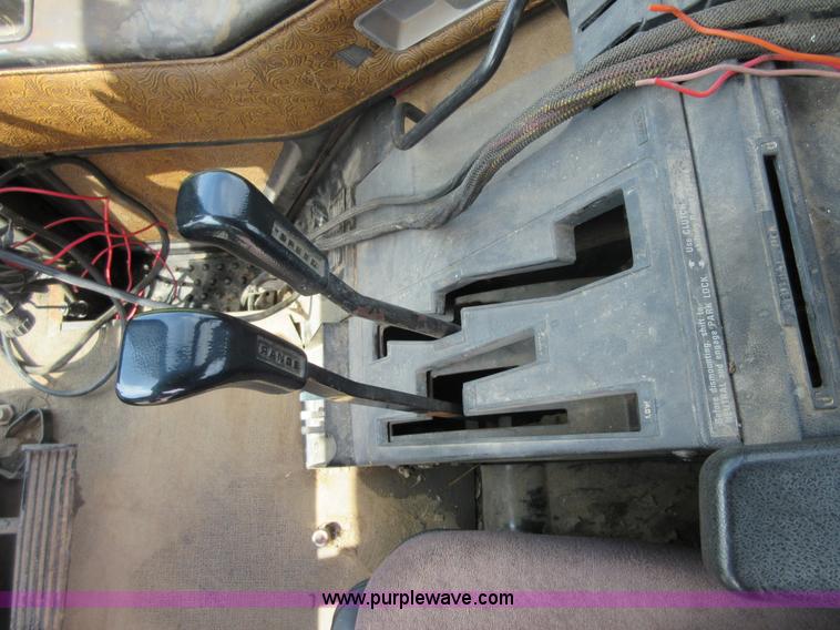 image for item I2018 1984 International 6788 (2+2) 4WD tractor