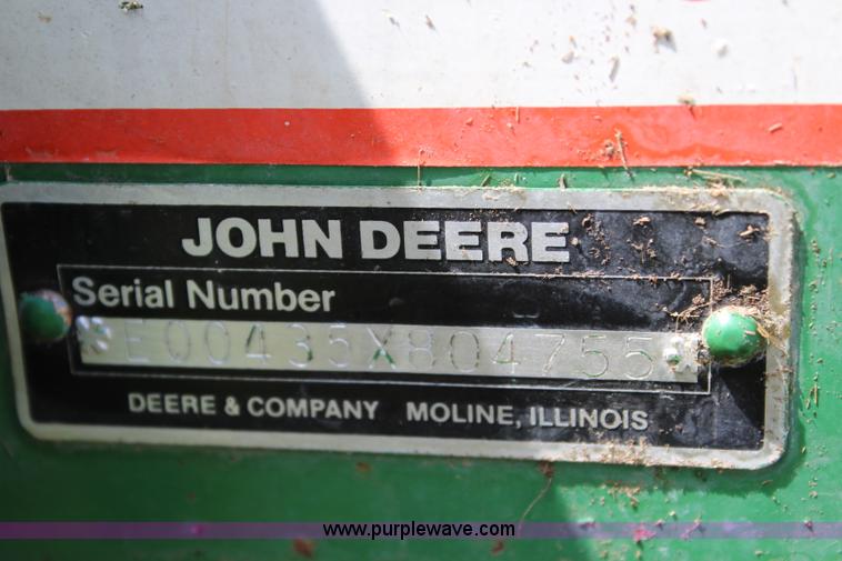 image for item J5768 1989 John Deere 435 round baler