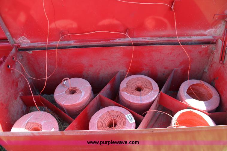 image for item J5769 1977 New Holland 315 small square baler