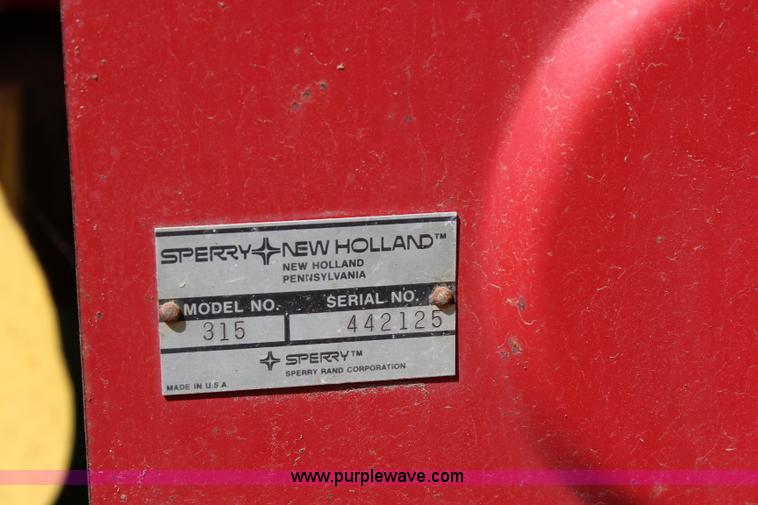 image for item J5769 1977 New Holland 315 small square baler