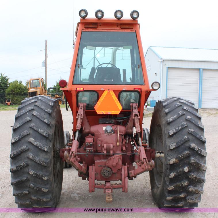 image for item J5806 1976 Allis Chalmers 7040 tractor