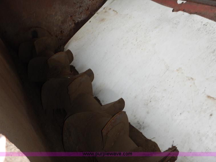 image for item J6449 New Holland 3114 manure spreader