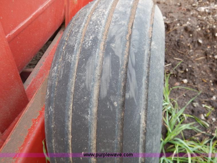 image for item J6449 New Holland 3114 manure spreader