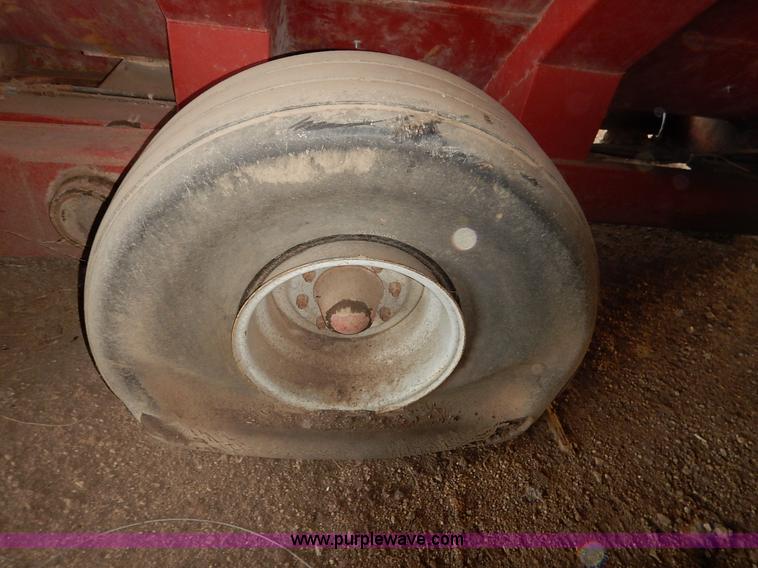 image for item J6449 New Holland 3114 manure spreader