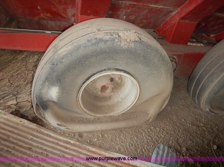 image for item J6449 New Holland 3114 manure spreader