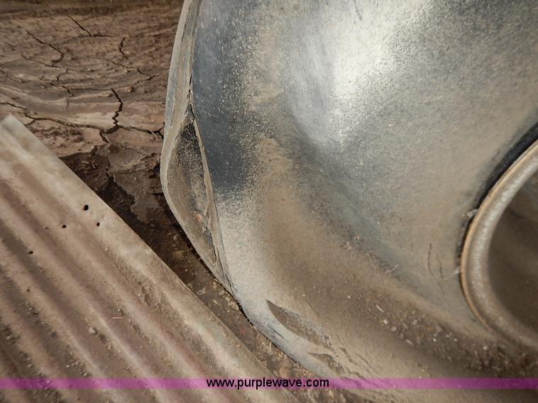 image for item J6449 New Holland 3114 manure spreader