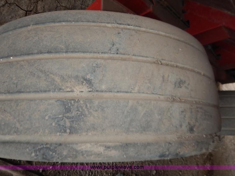 image for item J6449 New Holland 3114 manure spreader