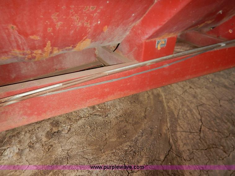 image for item J6449 New Holland 3114 manure spreader