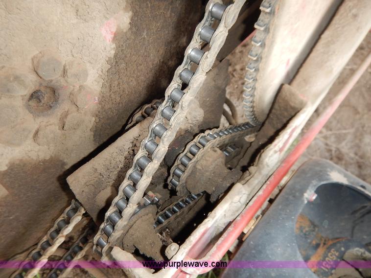 image for item J6449 New Holland 3114 manure spreader