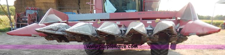 image for item J6450 International 963 corn head