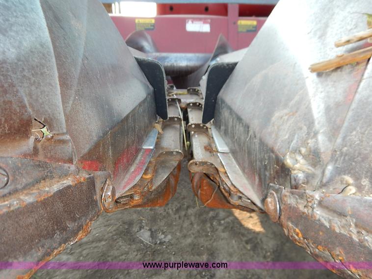 image for item J6450 International 963 corn head