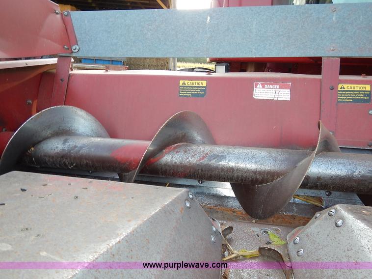 image for item J6450 International 963 corn head