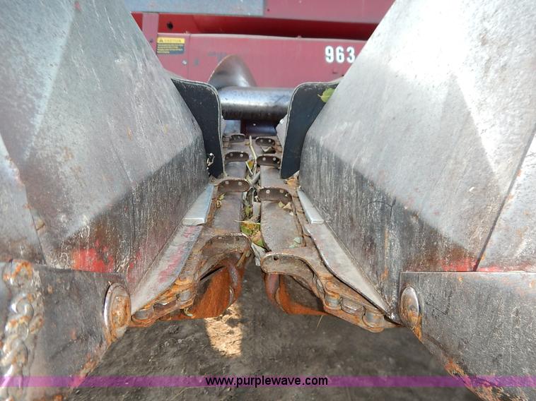 image for item J6450 International 963 corn head