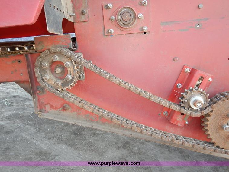 image for item J6450 International 963 corn head