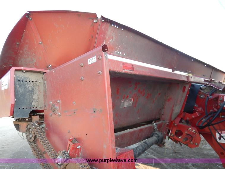 image for item J6450 International 963 corn head