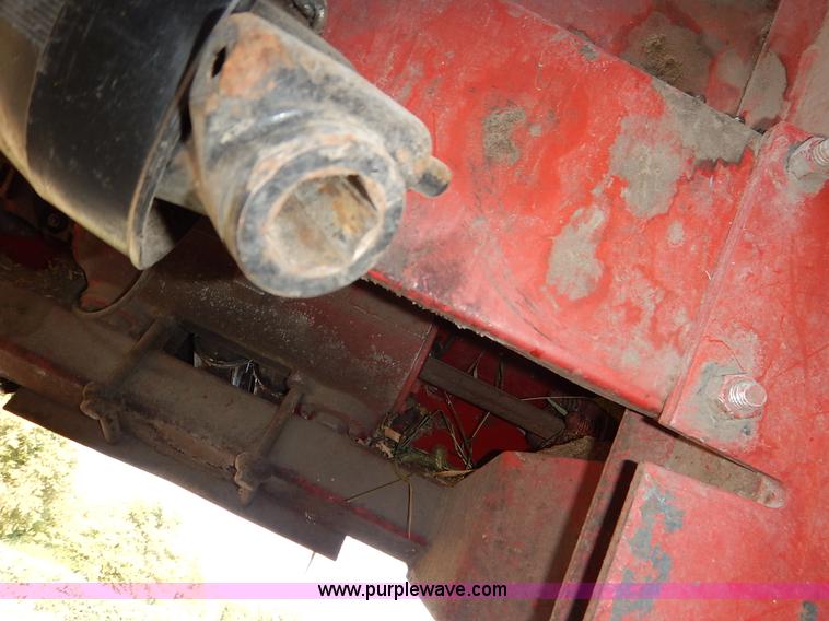 image for item J6450 International 963 corn head