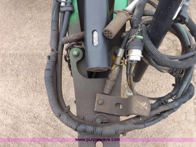 image for item J6869 2003 John Deere 567 Mega Wide round baler