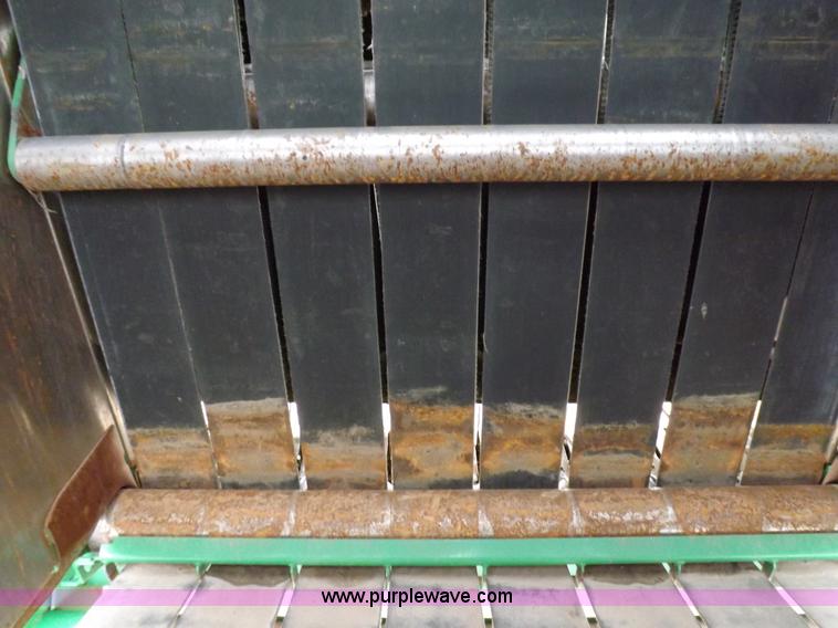 image for item J6869 2003 John Deere 567 Mega Wide round baler