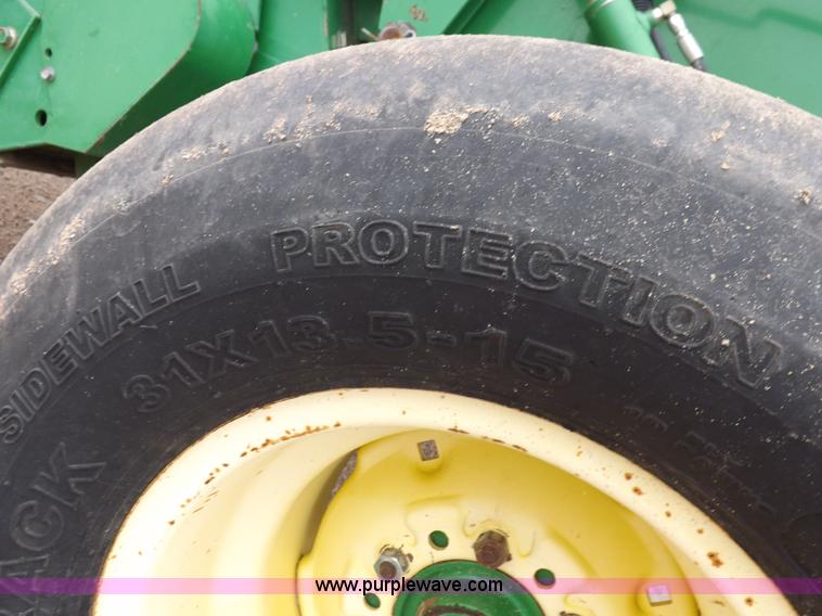 image for item J6869 2003 John Deere 567 Mega Wide round baler