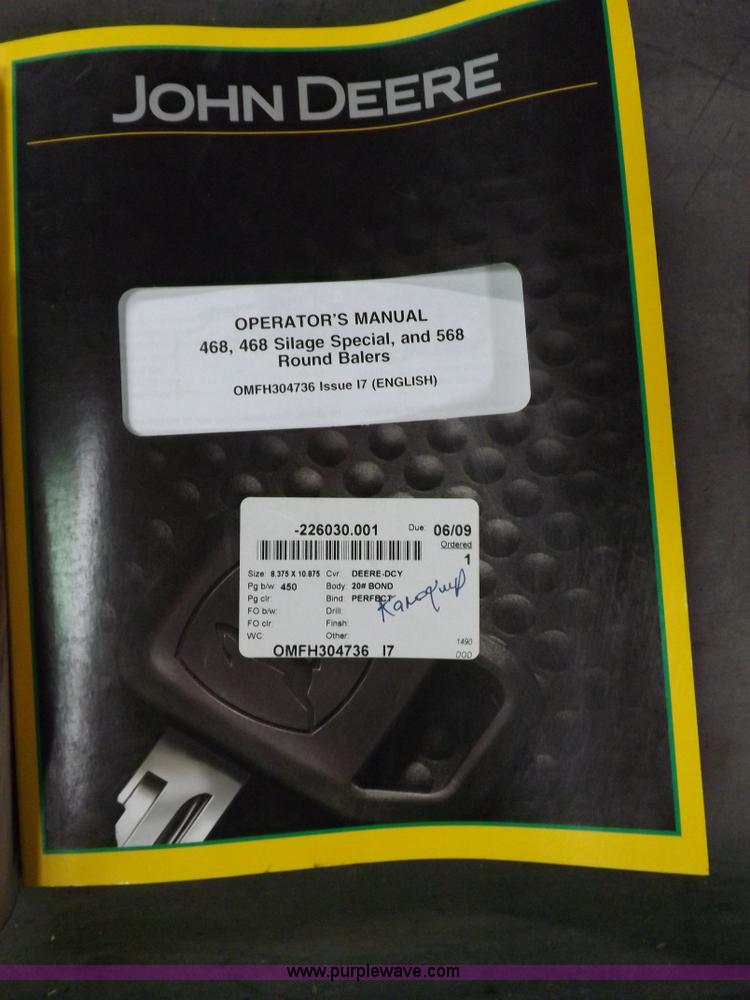 image for item J6869 2003 John Deere 567 Mega Wide round baler