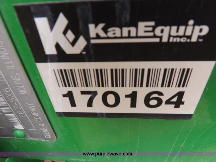 image for item J6869 2003 John Deere 567 Mega Wide round baler