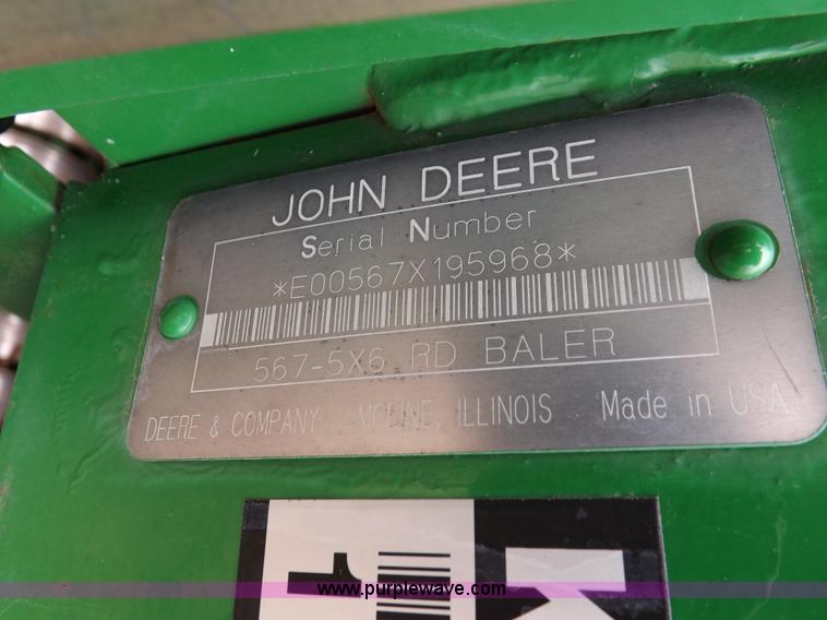 image for item J6869 2003 John Deere 567 Mega Wide round baler
