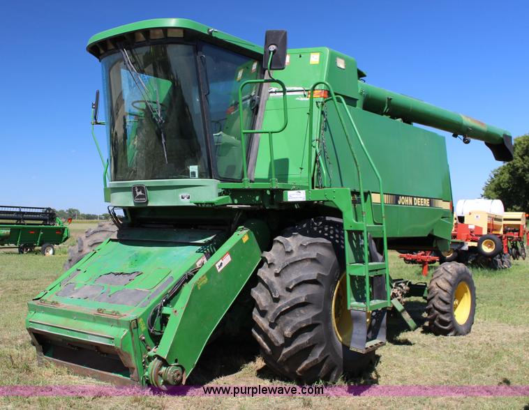 image for item K1067 1989 John Deere 9600 combine