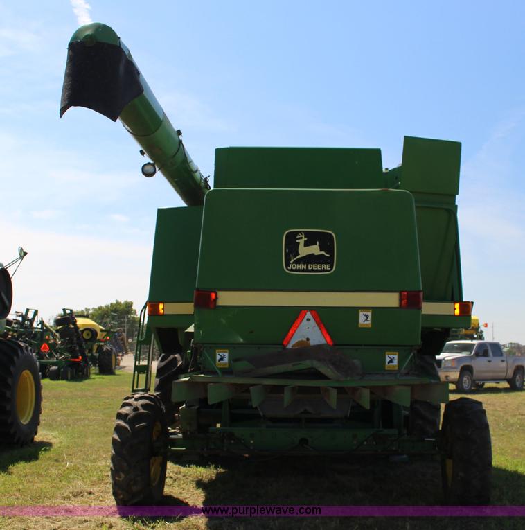 image for item K1067 1989 John Deere 9600 combine