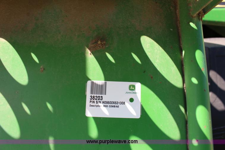 image for item K1067 1989 John Deere 9600 combine