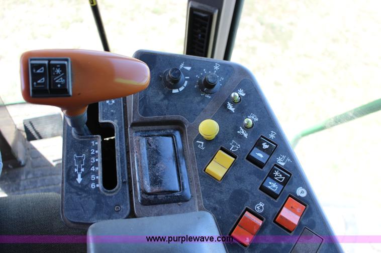 image for item K1067 1989 John Deere 9600 combine