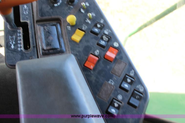 image for item K1067 1989 John Deere 9600 combine