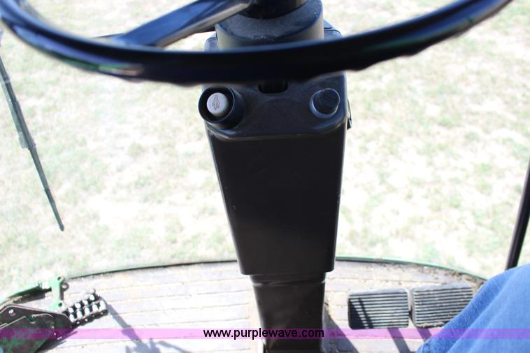 image for item K1067 1989 John Deere 9600 combine