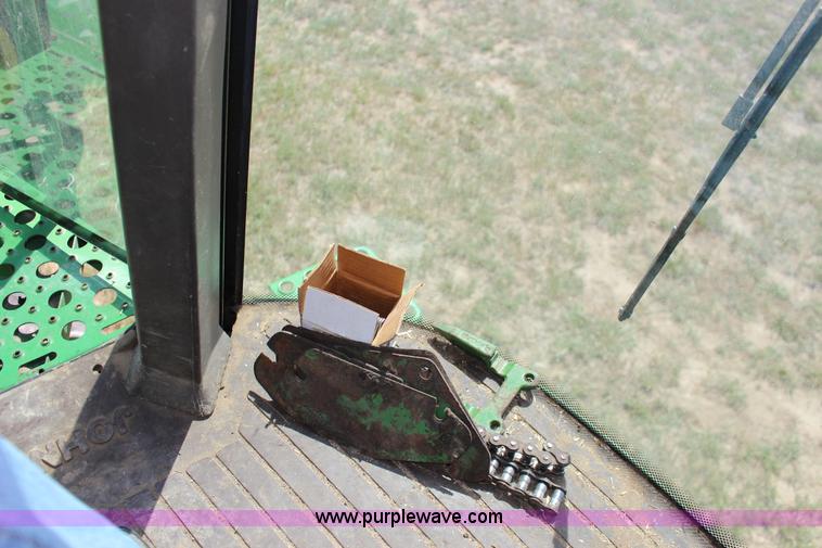 image for item K1067 1989 John Deere 9600 combine