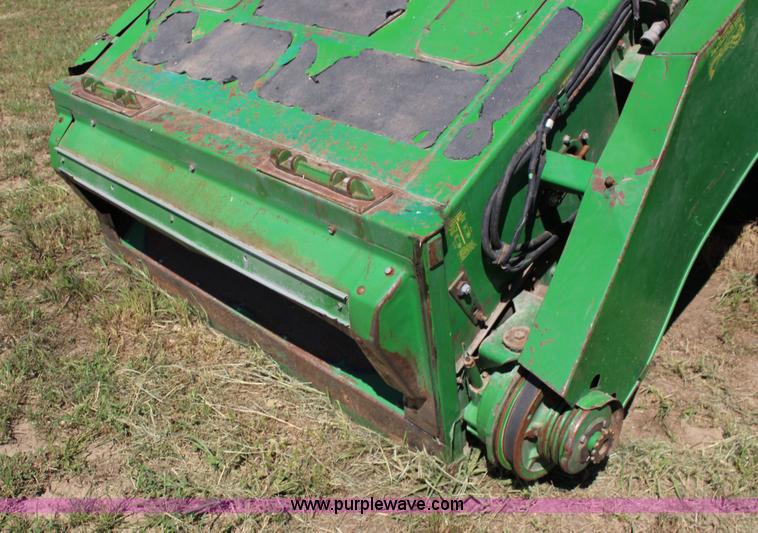 image for item K1067 1989 John Deere 9600 combine