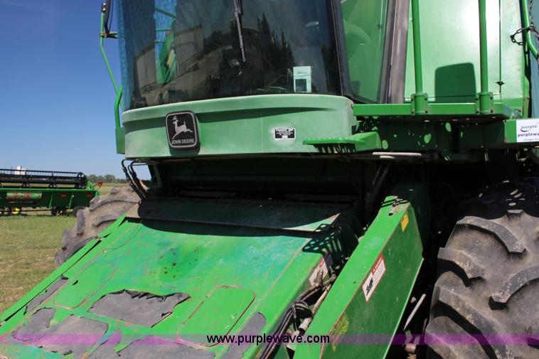 image for item K1067 1989 John Deere 9600 combine