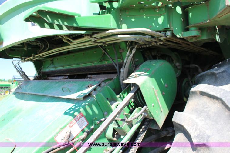 image for item K1067 1989 John Deere 9600 combine