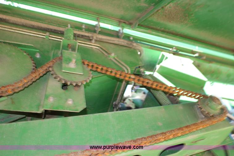 image for item K1067 1989 John Deere 9600 combine