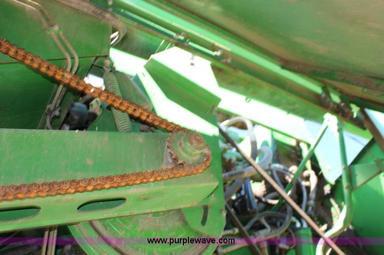 image for item K1067 1989 John Deere 9600 combine