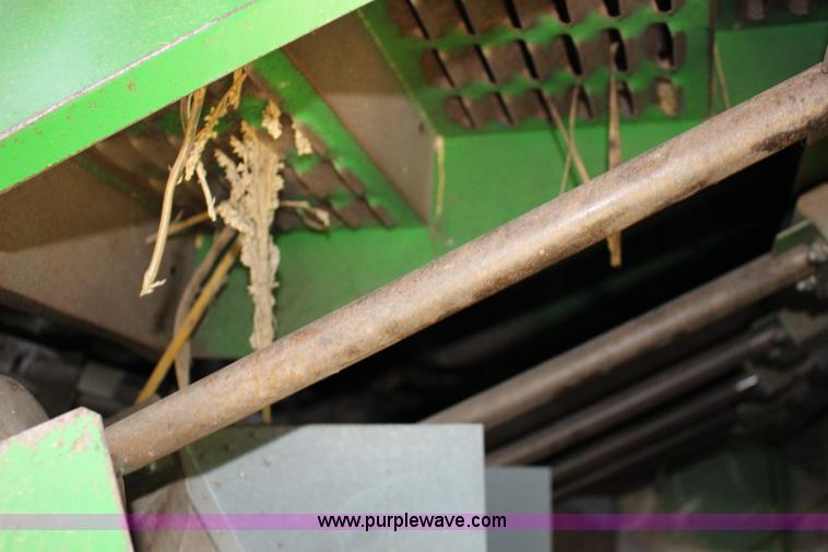 image for item K1067 1989 John Deere 9600 combine