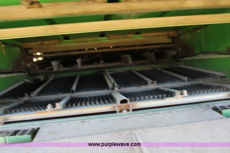 image for item K1067 1989 John Deere 9600 combine