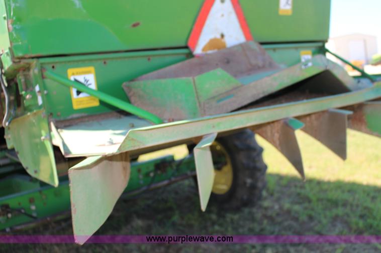 image for item K1067 1989 John Deere 9600 combine