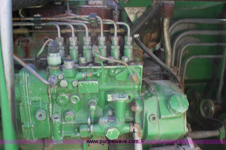 image for item K1067 1989 John Deere 9600 combine