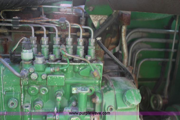 image for item K1067 1989 John Deere 9600 combine