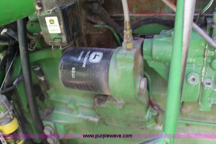 image for item K1067 1989 John Deere 9600 combine