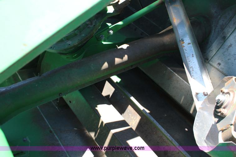 image for item K1067 1989 John Deere 9600 combine
