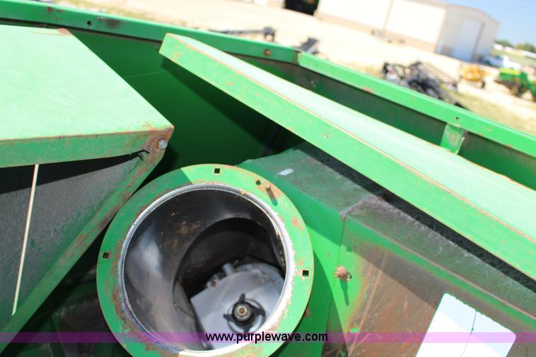 image for item K1067 1989 John Deere 9600 combine