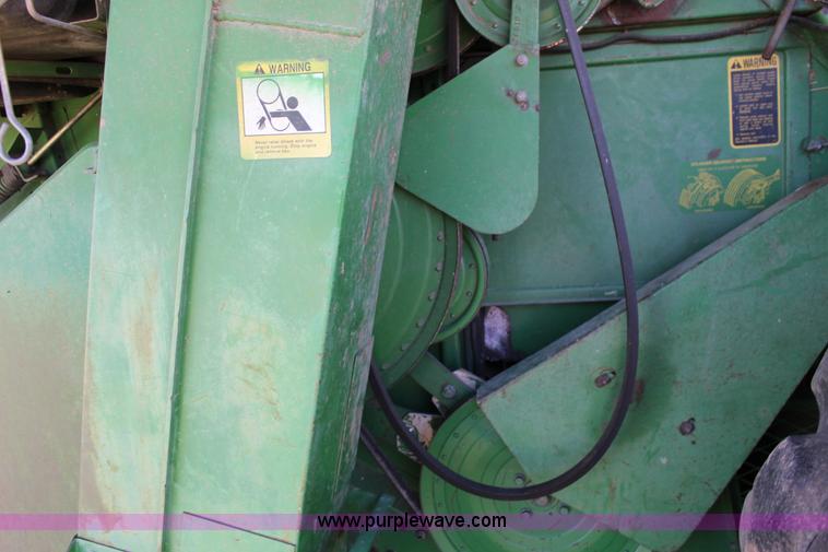 image for item K1067 1989 John Deere 9600 combine