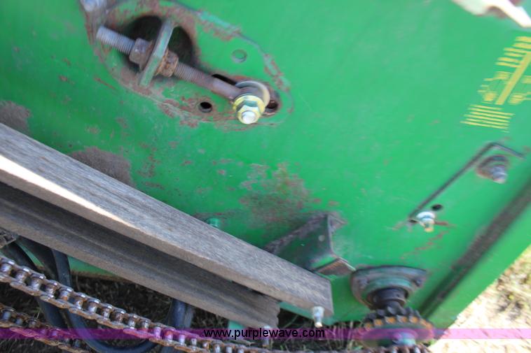 image for item K1067 1989 John Deere 9600 combine