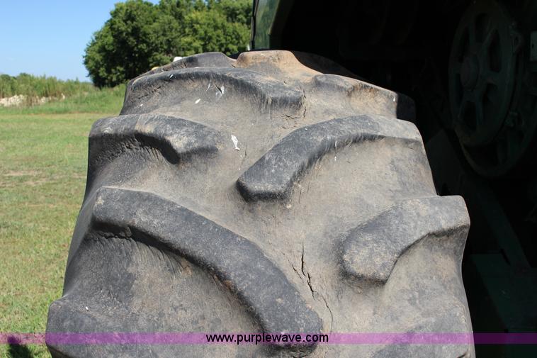 image for item K1067 1989 John Deere 9600 combine