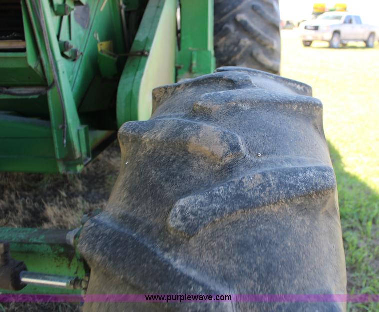 image for item K1067 1989 John Deere 9600 combine